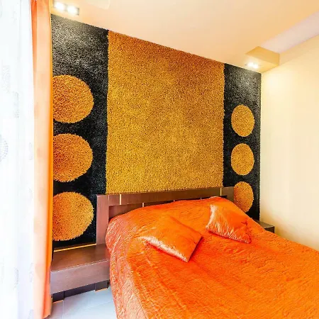 Pomaranczowy Z Basenem,sauna-blisko Morza. *