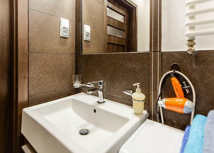 Апартаменты Pomaranczowy Z Basenem,sauna-blisko Morza. *