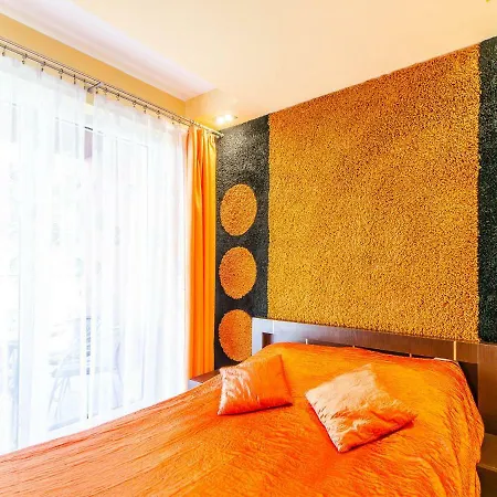 Apartman Pomaranczowy Z Basenem,sauna-blisko Morza.